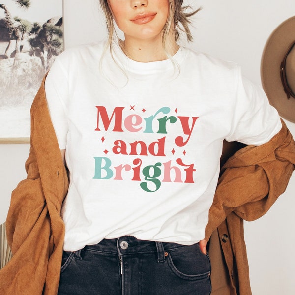 Christmas Tshirt - Christmas Merry & Bright Quote - Winter Clothing - Winter Shirt - Tshirt Wintermotiv - Cottagecorestyle - Christmas Shirt