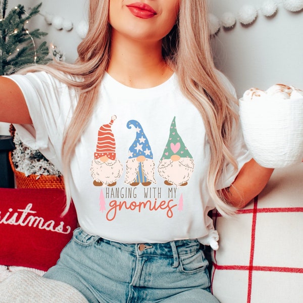 Christmas Tshirt - Christmas Gnomes - Winter Shirt - Boho Clothing - Weihnachtsmotiv süß Winter Motiv - Cottagecorestyle - Christmas Shirt