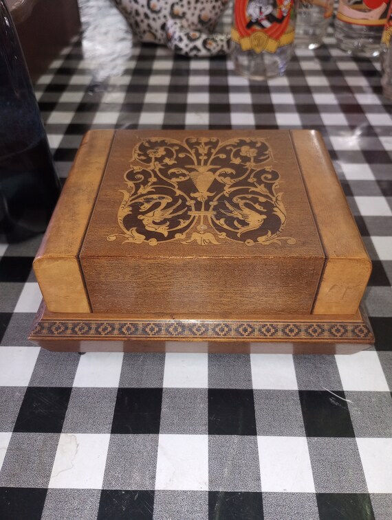Vintage wooden cigarette box - Gem