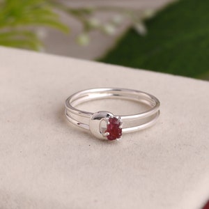Delicate Spinel Ruby Uncut Gemstone Ring / 925 Silver Crystal Jewelry / Rough Tiny Stone Ring / Stackable Energy Ring / Gift For Birthday.