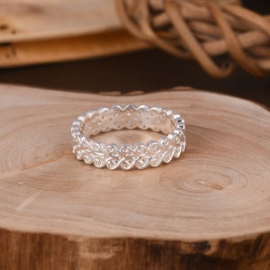 Handmade Leaves Ring - 925 Sterling Silver Ring - Unique Filigree Ring - Designer Stacking Ring - Leaf Band Ring - Everyday Ring For Mom.