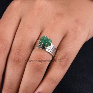 Unique Natural Raw Emerald Ring- Handmade Raw Emerald Ring- May Birthstone Ring- Emerald Ring For Women- 925 Silver Raw Emerald Ring-