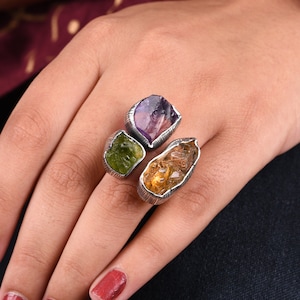 Ring met ruwe amethist, citrien en peridot - Unieke ring met drie ruwe stenen - 925 sterlingzilver open ring - Mooie grote stapelbare ring.