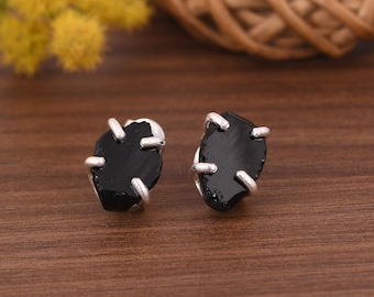 Pendientes de obsidiana negra / Pendientes de plata de ley 925 / Pendientes de cristal crudo hechos a mano / Pendientes de piedras preciosas delicadas / Regalo para un amigo.
