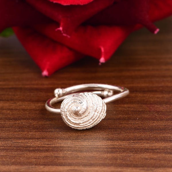 Bague coquillage , Bague en argent sterling 925 , Bague élégante faite main , Bague coquillage réglable , Bijoux de plage , Cadeau pour meilleure amie , Cadeau pour l'amour