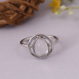 7x10MM Crystal Quartz Ring- Dainty Gemstone Ring- 925 Sterling Silver Ring- Handmade Minimalist Ring- White Statement Ring- Gift For Bridal.