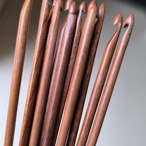 Wooden Tunisian Crochet Hooks Set 3mm & 4mm, Mother&#39;s day Gift, Birthday Anniversary Gift, Hand Carved Rosewood Crochet