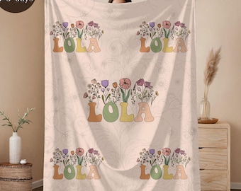 Personalized Floral Blanket for Grandma Lola: Cozy Plush Fleece Throw