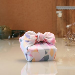 Furoshiki, cotone biologico, confezione regalo in tessuto, stoffa di tessuto, Furoshiki Spring, stoffa regalo, avvolgere regali in modo sostenibile,