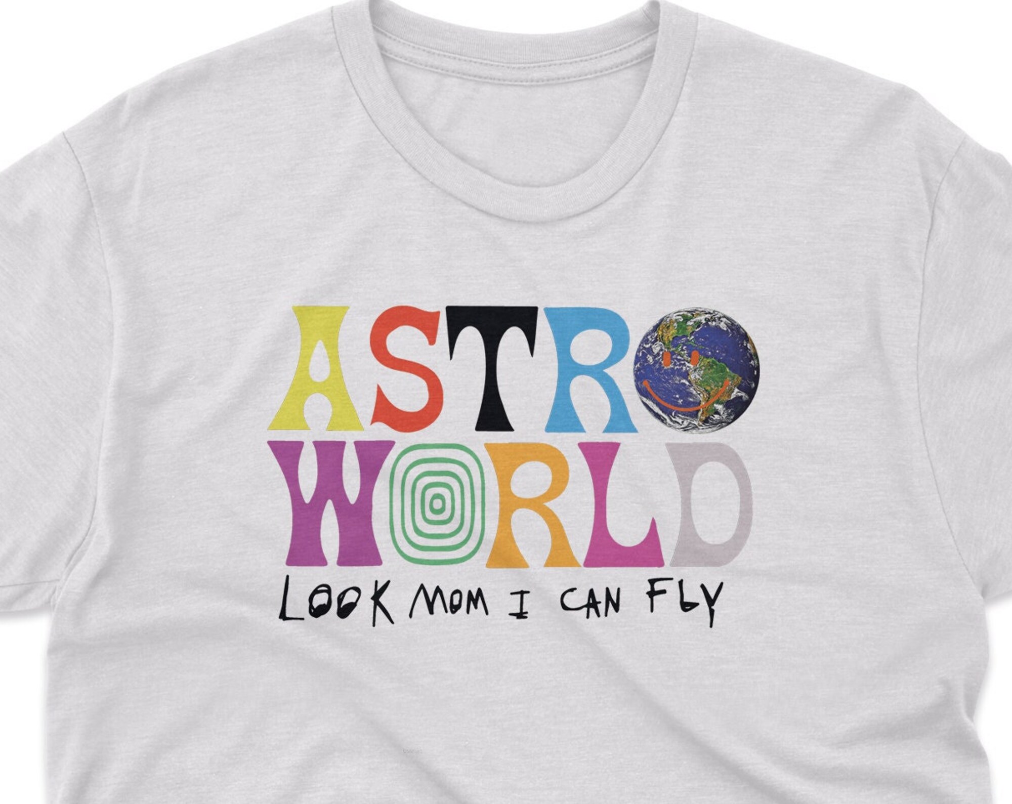 Discover Travis Scott Astroworld Look Mom I Can Fly T-Shirt