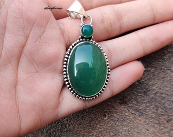 Handmade Green Jade 925 Sterling Silver Pendant: Women's Gemstone