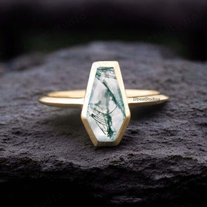 Coffin Cut Moss Agate Wedding Ring, Bezel Set Ring Art Deco Statement Gift For Her Women Stacking Ring 925 Starling Silver Handmade Jewelry