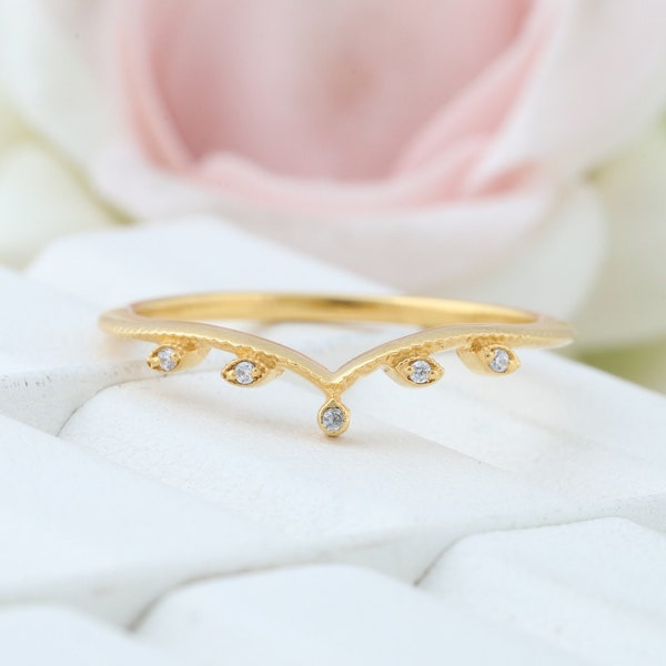 Elegant Diamond Crown Band Delicate Women Wedding Band Bridal Alternative Band Art Deco Matching Gift Band Yellow Gold Personalized Jewelry