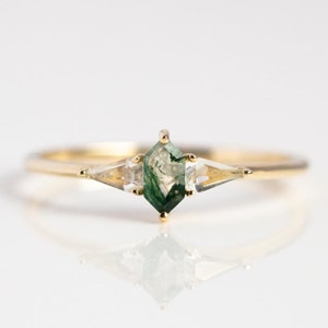 Natural Moss Agate Engagement Ring, Women&#39;s Dainty Ring, Delicate Promise Ring, Diamond Proposal Ring, Hexagon Bridal Ring, Three Stone Ring