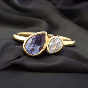 Pear Alexandrite Toi Moi Ring, Yellow Gold Personalized Jewelry ,June Birthstone Promise Gift Two Gemstone Engagement Ring Statement Rings