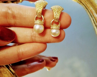 Ravissantes boucles d'oreilles pendantes en or 14k et perles