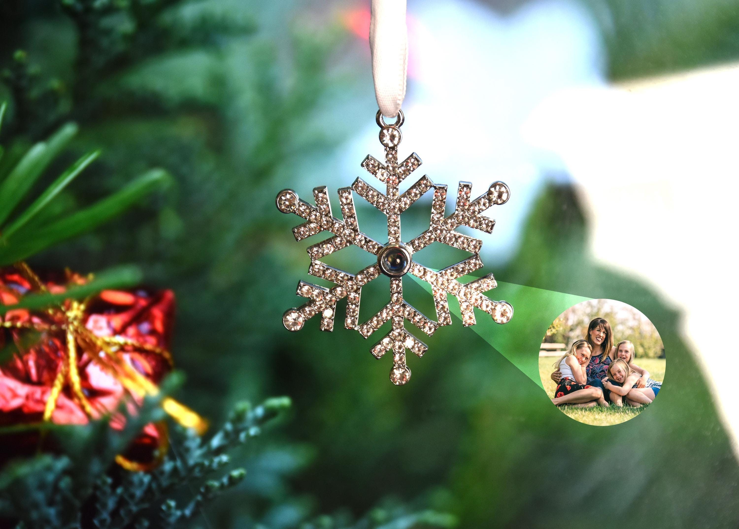 Personalisierter Foto Weihnachtsbaumanhänger – Schneeflocke Mit Eigenem Bild Innen, Aus Kupfer, 6 Cm – Einzigartiges Geschenk