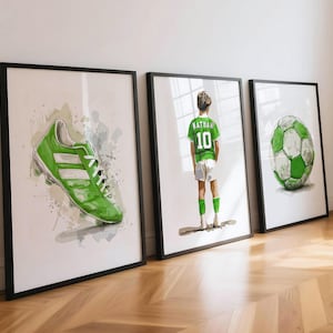 Personalisierter Fußballtrikot-Druck: Poster mit individuellem Namen und Nummer, Kinderzimmerdeko, Fußballgeschenk für Jungen, 3er-Set Sport-Wandbilder Grün