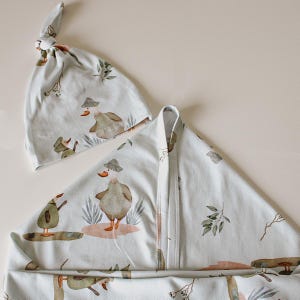 Baby Cotton Swaddle | Cobertor de Recém-Nascido | Swaddle e Chapéu | Presente para Nova Mamãe | Presente de Chá de Bebê | Bolsa Hospitalar Maternidade