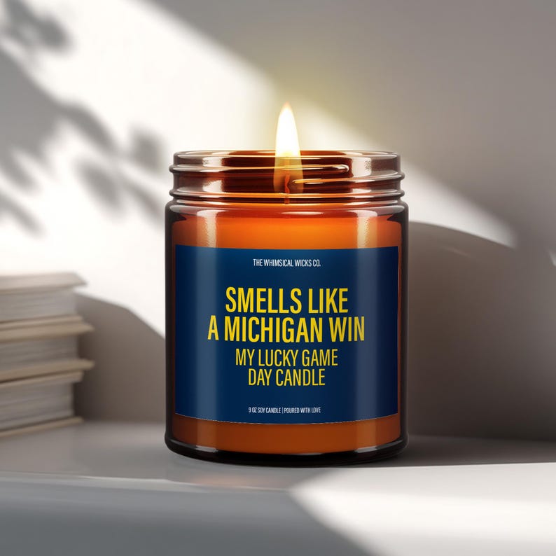 Smells Like A Michigan Win Candle, Football Candle, Michigan Wolverines, Game Day Decor, Fall Home Decor, Sport Candle, Birthday Gift immagine 1