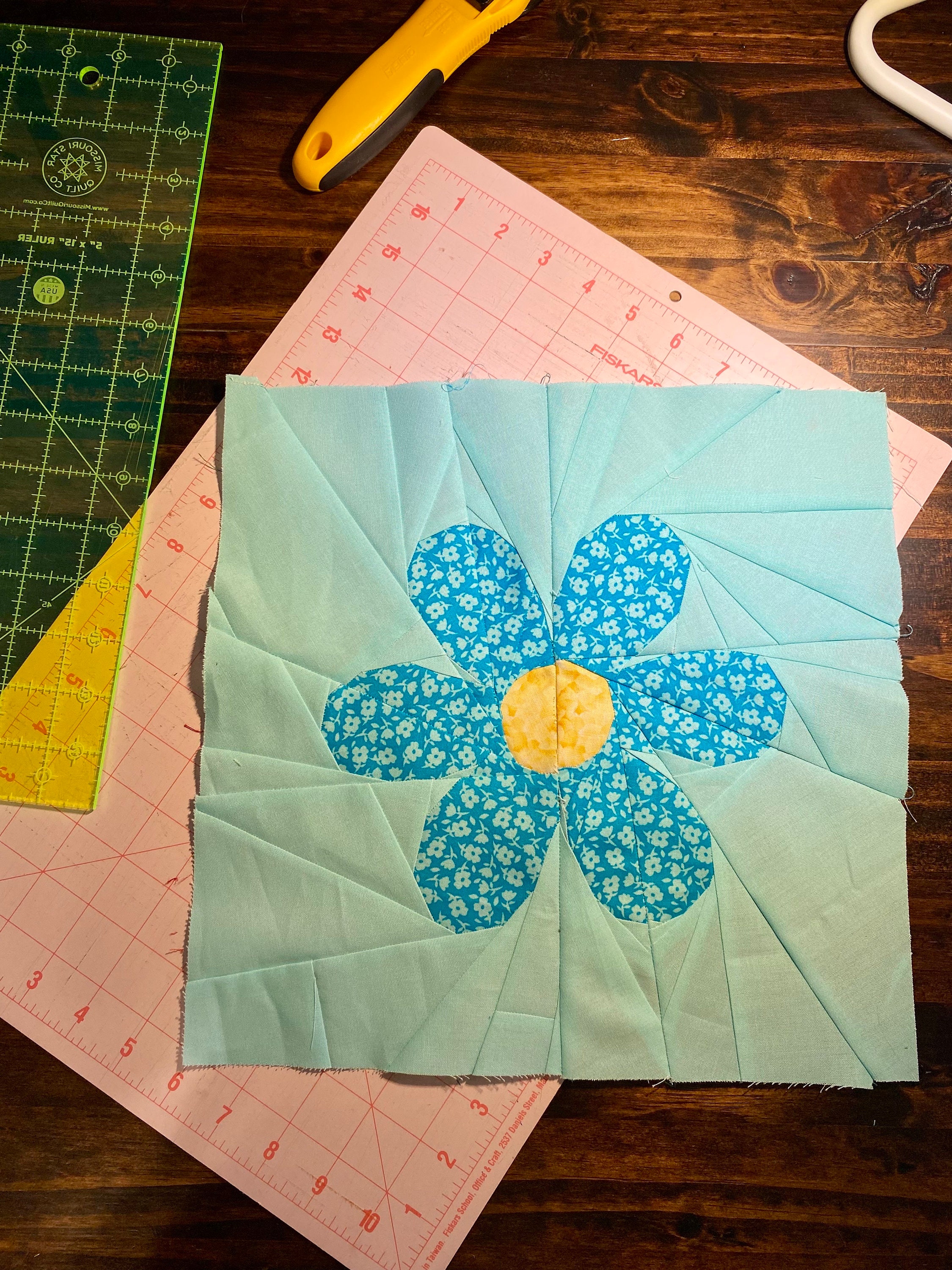 Daisy Foundation Paper Piecing Quilt Pattern | PDF | Daisy Quilt Block ...