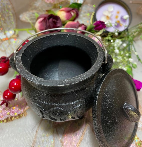 Cast Iron Witches Cauldron