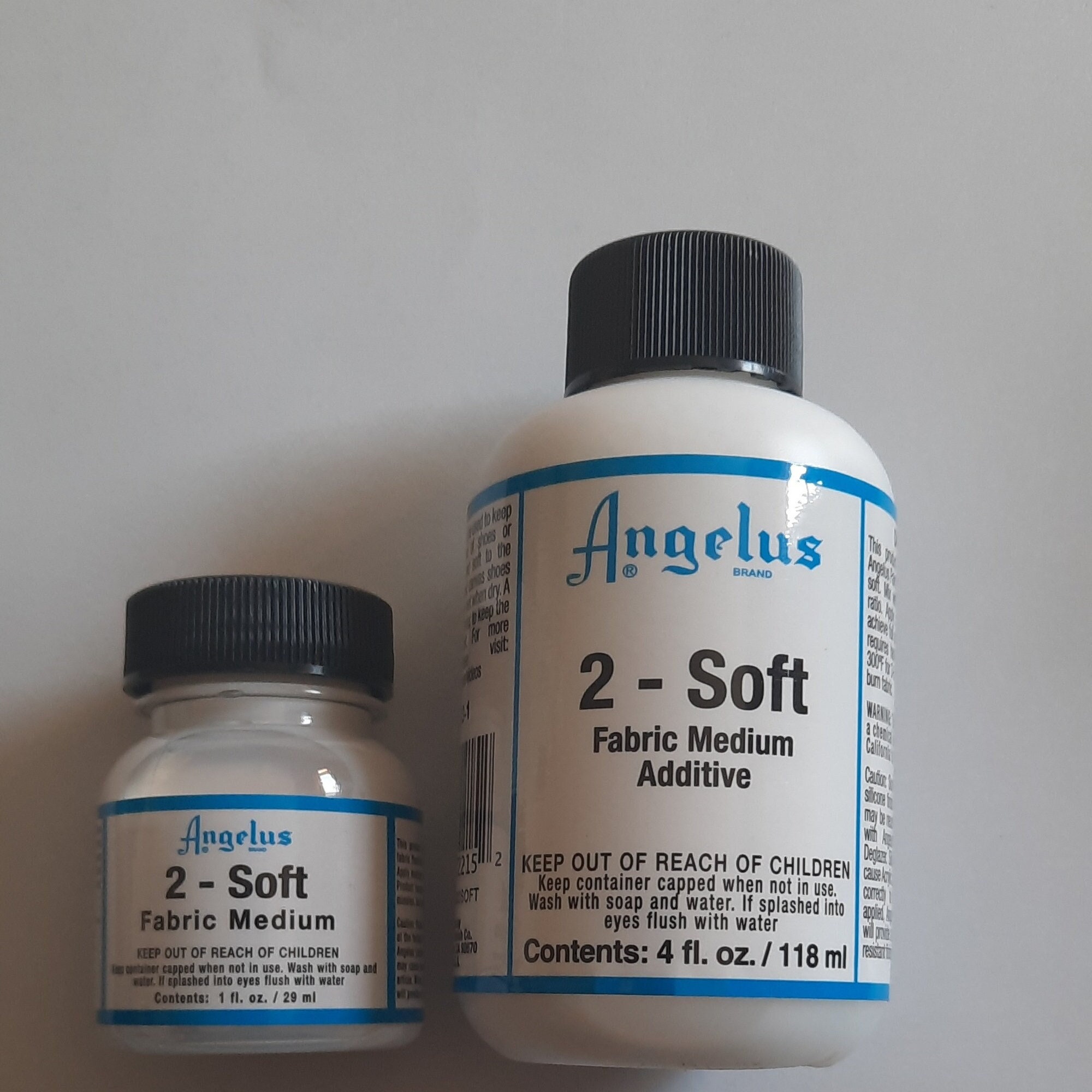 Angelus 2-Soft Fabric Medium Additive For Acrylic Paint 1 Oz.