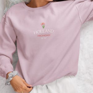 Holland Michigan Tulip Unisex Gildan Crewneck Sweatshirt Small - 5XL Plus Size Michigan Tulip Festival Windmill Flowers Travel Gift