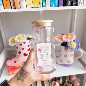 Daisy Glass Cup With Lid and Straw, Flower Glass Cups, Floral Glass Cup, Glass Tumbler, Glass Tumbler with Straw and Lid, Iced Coffee Cup