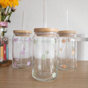 Daisy Glass Cup With Lid and Straw, Flower Glass Cups, Floral Glass Cup, Glass Tumbler, Glass Tumbler with Straw and Lid, Iced Coffee Cup