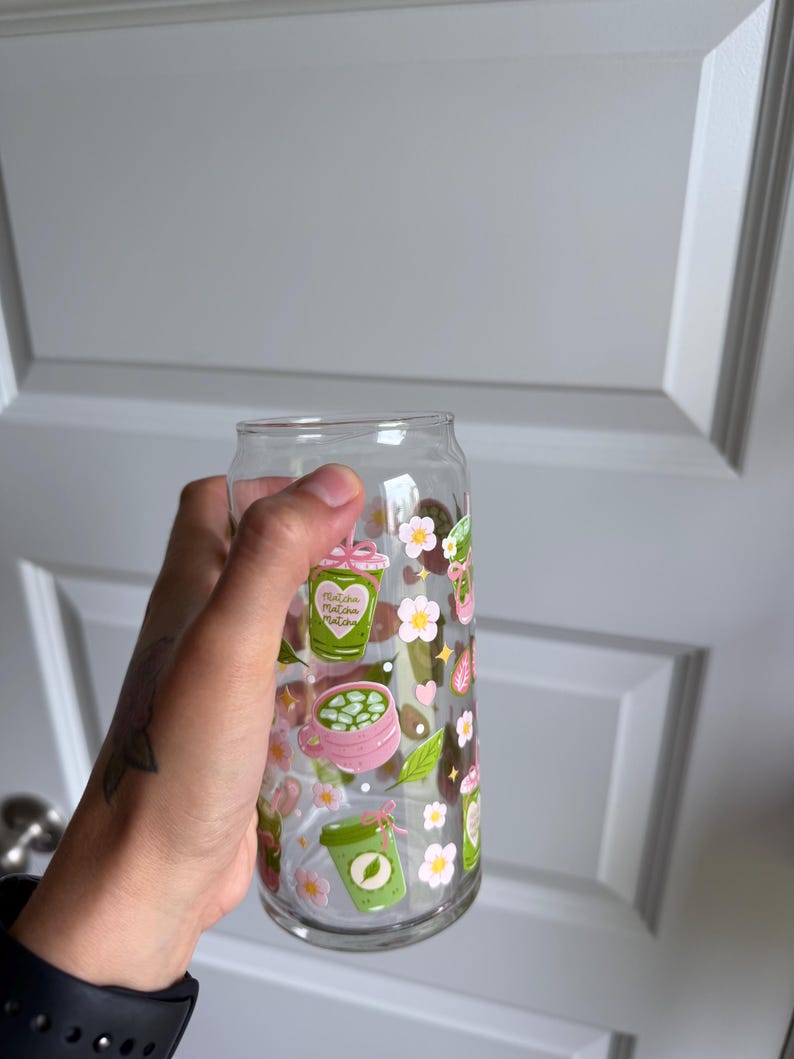 抹茶好きのための花柄カップ（竹蓋＆ストロー付き）抹茶好きへのギフト、大胆に、大胆に imperfect 20 oz