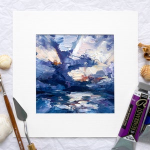 Dipinto ad olio astratto di paesaggio marino dopo la tempesta su tappetino, piccola decorazione da parete con spatola, opera d'arte con texture di oceano e cielo, nuvole viola del mare