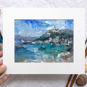 Pittura a olio del porto mediterraneo, decorazione murale costiera della baia dipinta a mano, paesaggio urbano originale sul piccolo mare, immagine del paesaggio marino con texture Impasto