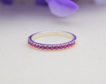 Aliança de casamento Ruby Half Eternity, aliança de prata esterlina, pedra de nascimento de julho, aliança empilhável, aliança combinando, anel de compromisso, presente de aniversário
