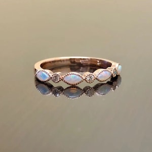 Natürlicher Opal Halbe Ewigkeit Hochzeitsband, Vintage Opal Band, RoseGold Opal Ring, Oktober Geburtsstein, Stapelband, Jahrestag Geschenk für Sie