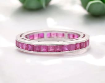 Alianza de boda con rubí natural, alianza de eternidad con rubí, anillo apilable de oro blanco de 14 k, alianza con rubí engastado en canal, anillo de compromiso, regalo para el Día de la Madre