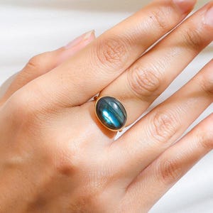 Rainbow Labradorite Ring, Oval Gemstone, Natural Stone Ring, 14k Gold Ring, Handmade Jewelry, Handmade, February Birthstone, Gift For Her
