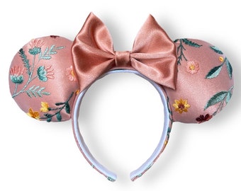 Floral Embroidered Ears (Peach)