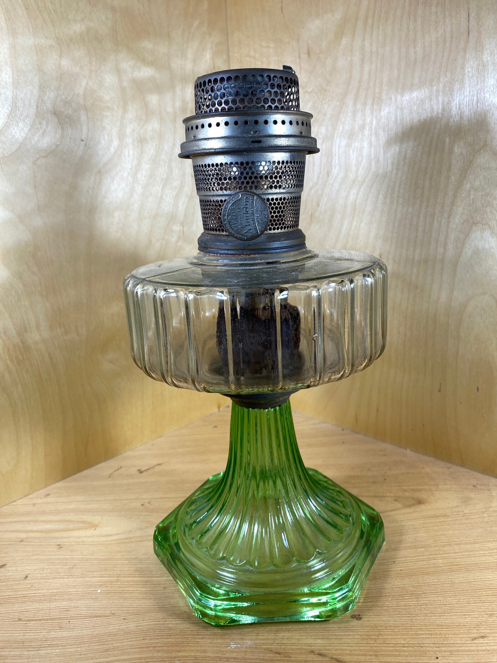 Aladdin Kerosene Oil Lamp W/ Uranium Glass Base Etsy