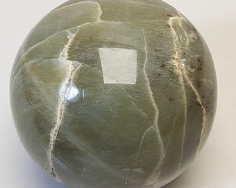 Garnierite sphere