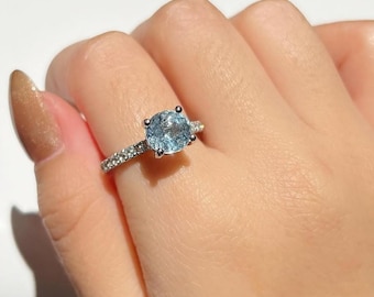 Vintage Aquamarine Ring: 925 Sterling Silver, Round Sky Blue Stone