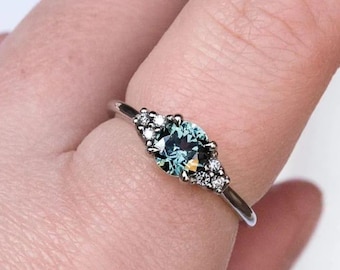 Anillo de zafiro verde azulado: anillo de compromiso de plata de ley 925