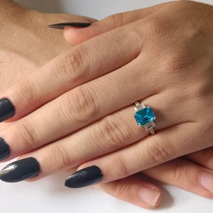 Anillo de turmalina de Paraíba Anillo de turmalina Plata de ley 925 Anillo de boda nupcial Regalo personalizado Hermoso anillo de compromiso Regalo para mujeres