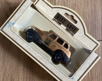 Vintage Lledo Die-cast Metal Replica Days Gone Collector Club 48001 1939 Chevrolet Car Club Autumn 1991