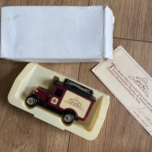 Lledo Diecast Cars Days Gone 1934 Chevrolet Van Huntley & Palmers