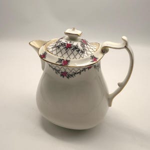 Vacker vintage Paragon-tekanna "Rosenträdgården"