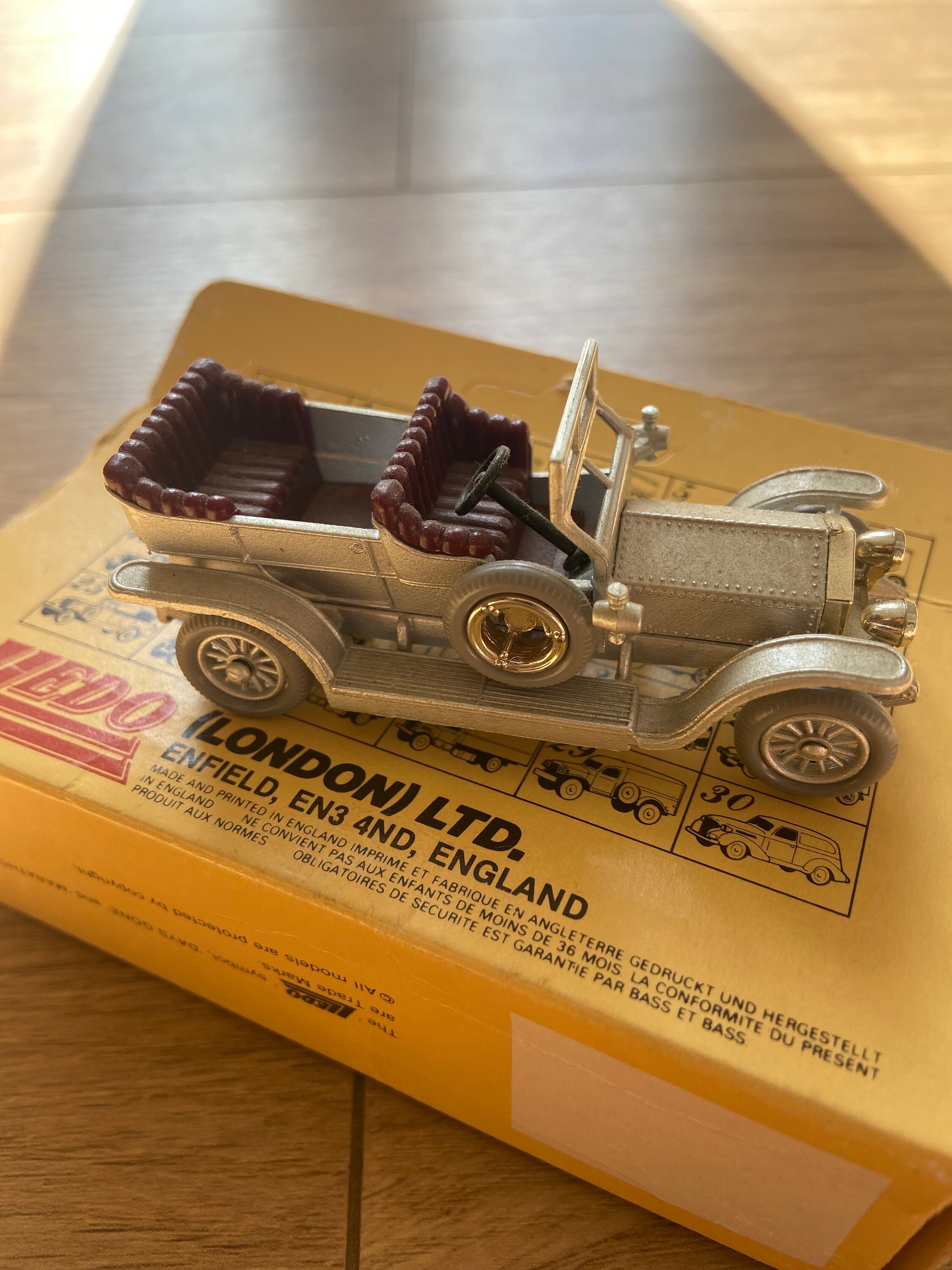 Lledo Diecast Cars Days Gone 32000 1907 Rolls Royce Silver Ghost Box
