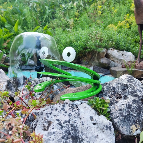 Handmade green horseshoe frog for pond, fountain and garden - Unique welded work of art