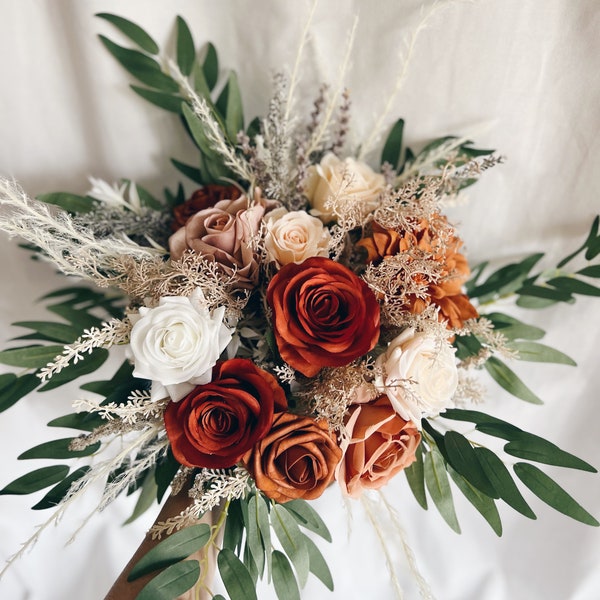 Brautstrauß mit gebrannten orangen Blumen, rostoranger Hochzeitsstrauß, Brautjungfernstrauß, Terrakotta-Fake-Bouquet, Seidensträuße, Herbst