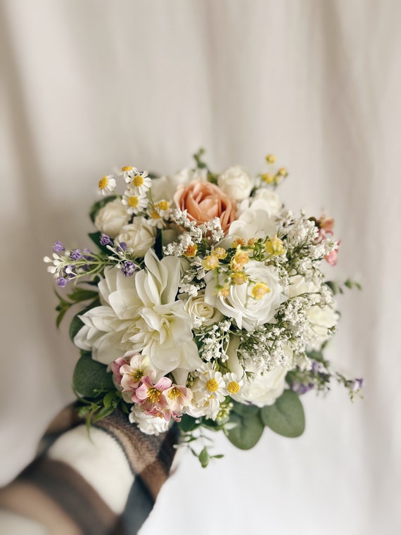 Ramo de novia falso con flores de colores ramos blancos ramo de novia colorido ramo falso de verano ramo de primavera boutonniere blanco Etsy Mexico